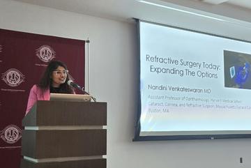 Nandini Venkateswaran presenting at the Chicago Ophthalmological Society 