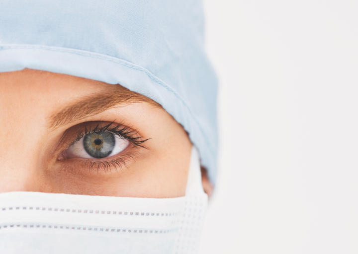 surgeon with mask