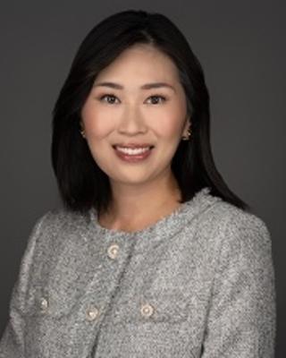 Dr. Grace Lee Headshot