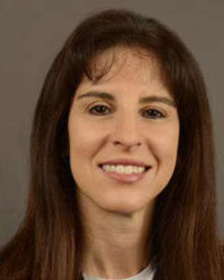 Karen Zar headshot